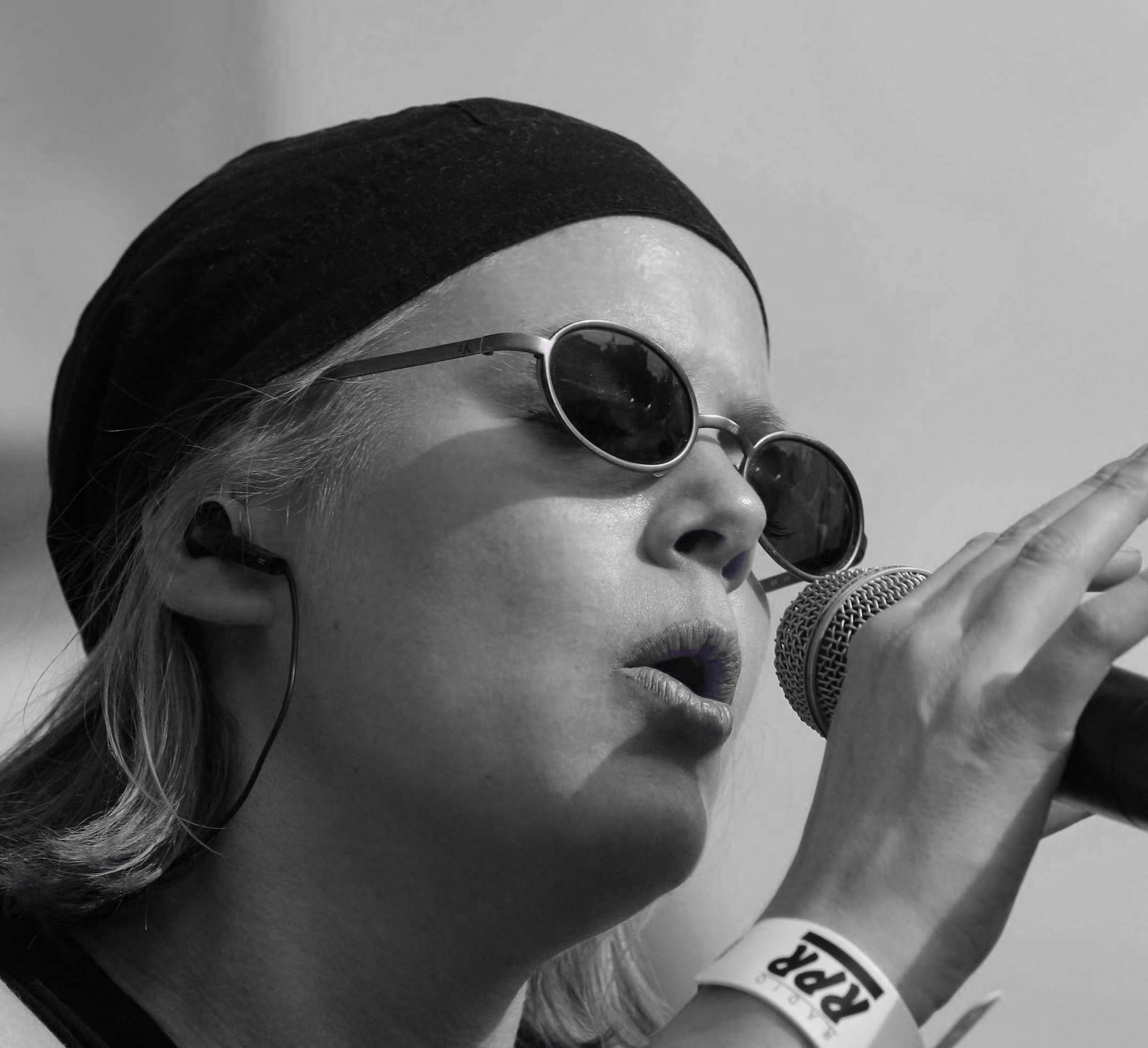 Tina Skolik - Vocals